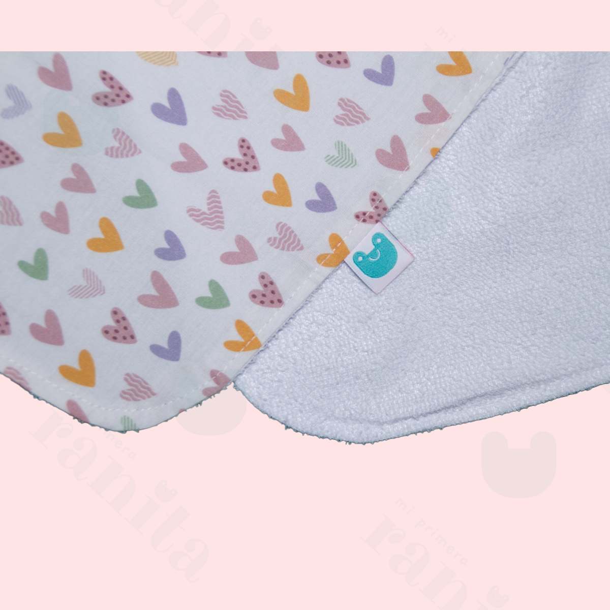 Salva Babas con Corazoncitos
