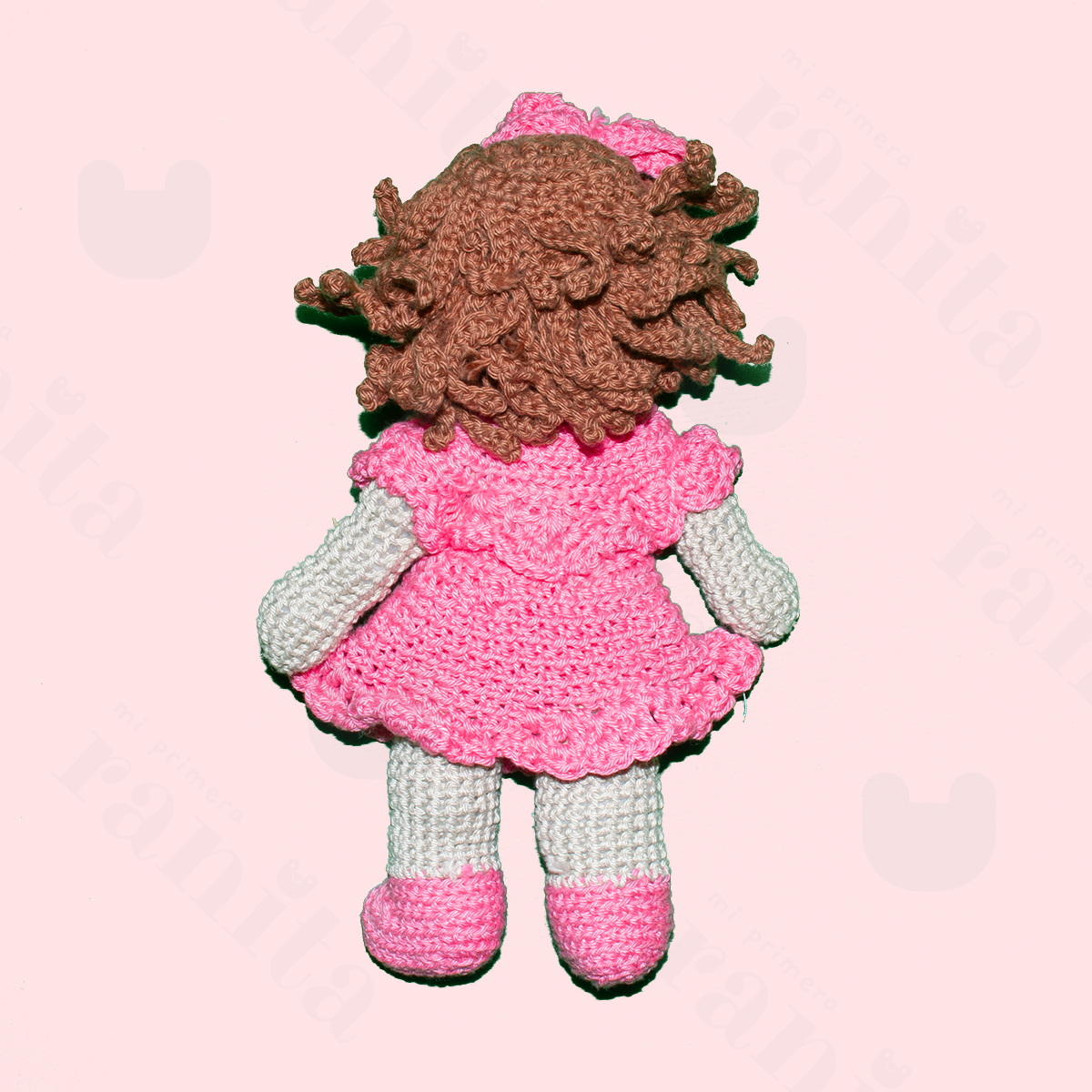 Muñeca con Vestido Rosa